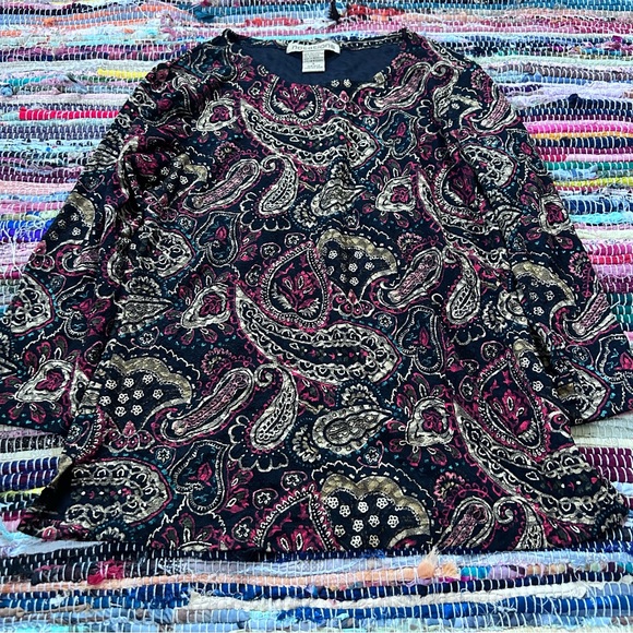 red, black, and gold metallic paisley print quarter sleeve top - Picture 3 of 5